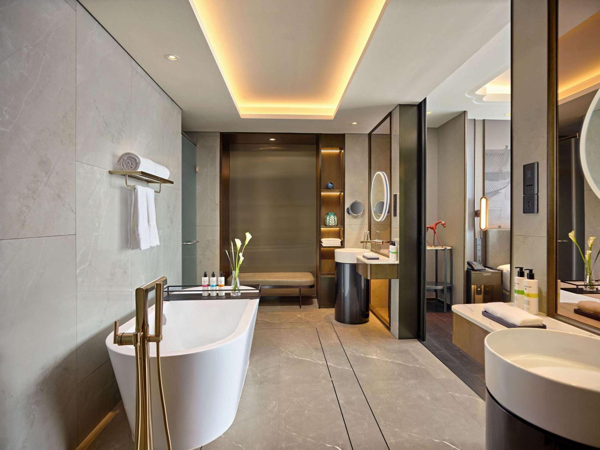 Pullman Hai Phong Grand Hotel מראה חיצוני תמונה